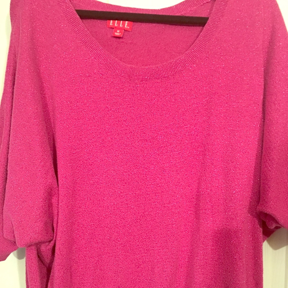 Hot pink sweater material short sleeved shirt